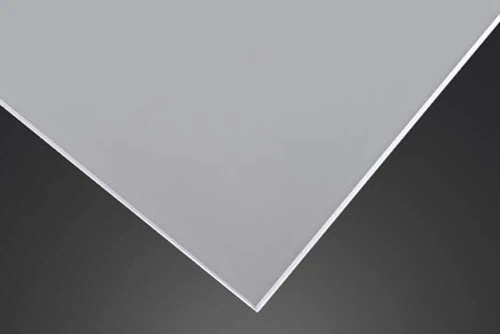 नक़्क़ाशीदार पाले सेओढ़ लिया टेम्पर्ड ग्लास